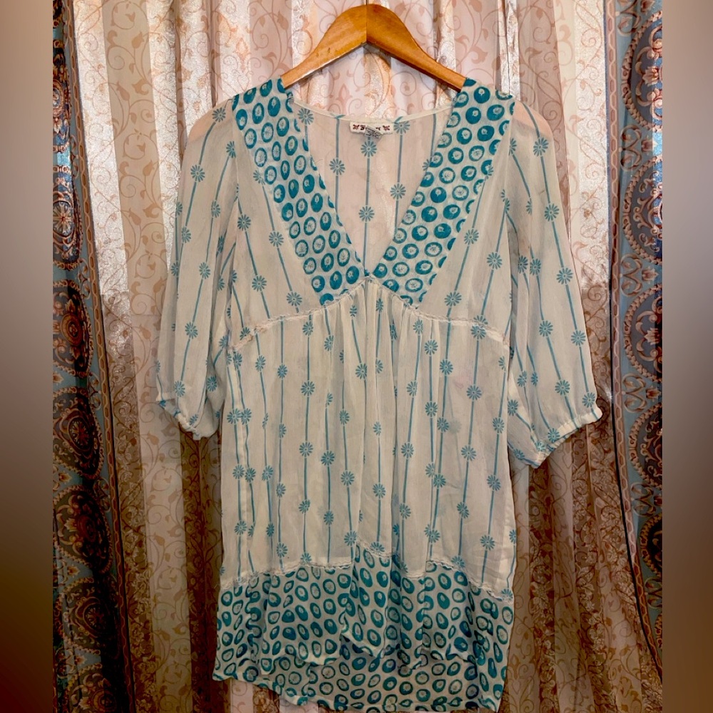 Sheer 3/4 top